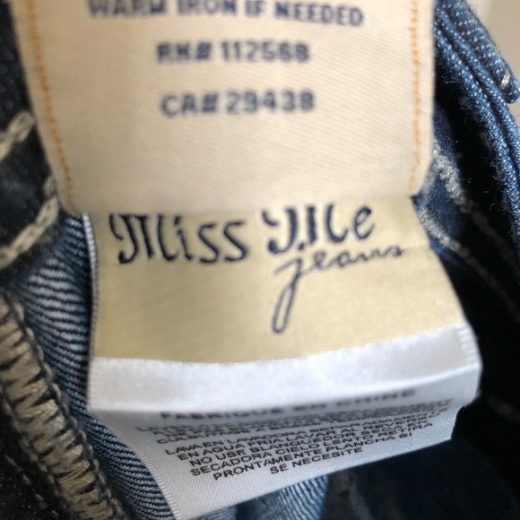 Miss Me Medium Wash Rhinestone Boot Cut Jeans 29 - Picture 16 of 16